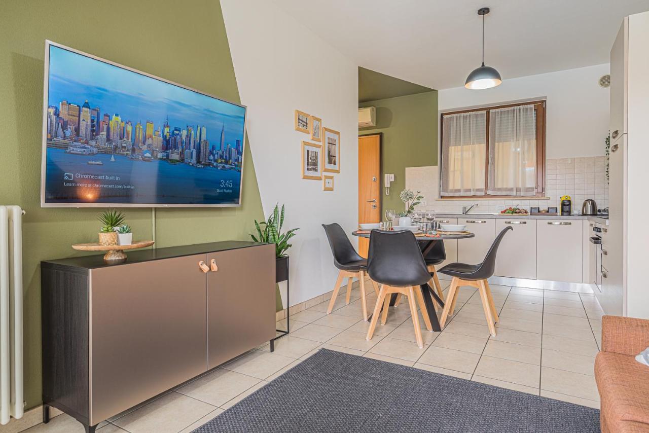 Hygge Family Apartment - One Step Away From The Lake!!! Sirmione Exterior photo
